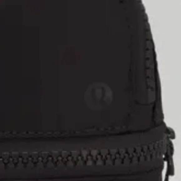 MINI Backpack Clip - Picture 2 of 10